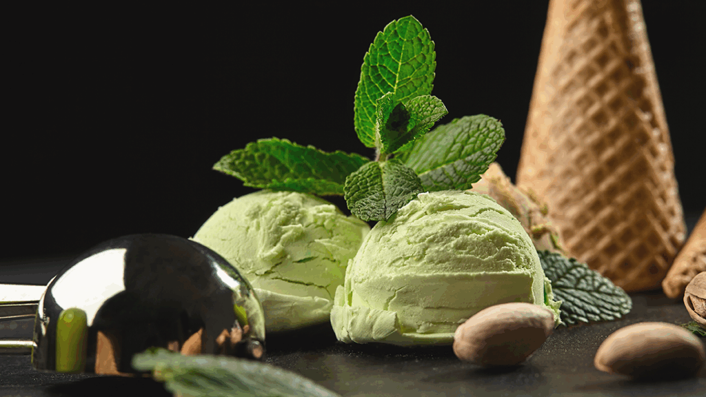 elabora un helado artesanal con nuestras mantecadoras