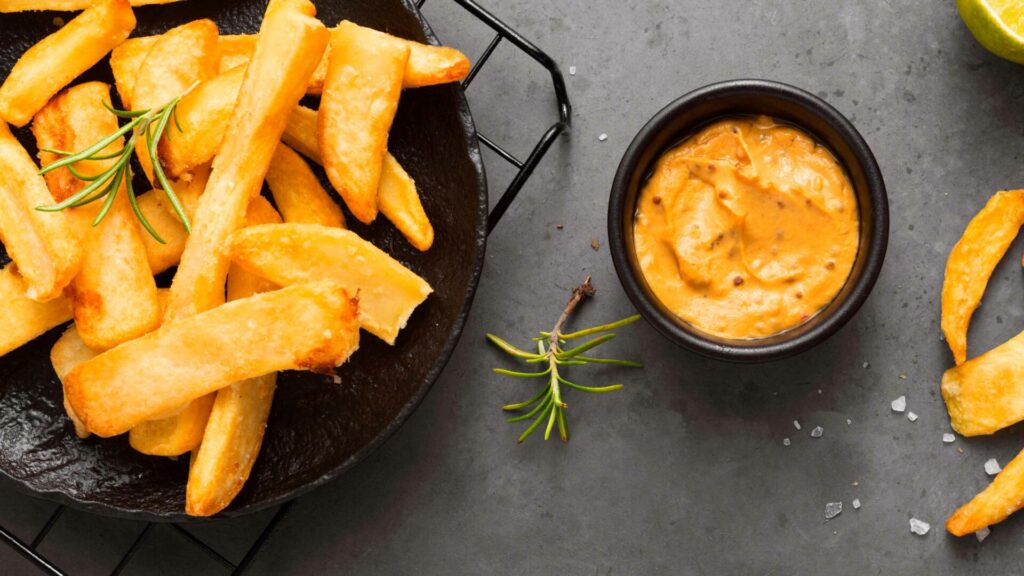 Descubre las mejores freidoras industriales para hostelería en Coolvi y prepara las patatas fritas más crujientes este Día Mundial de las Patatas Fritas. Calidad, eficiencia y sabor en cada fritura.