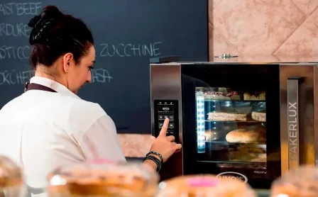 Hornos de convección inteligentes para panadería y pastelería congelada.